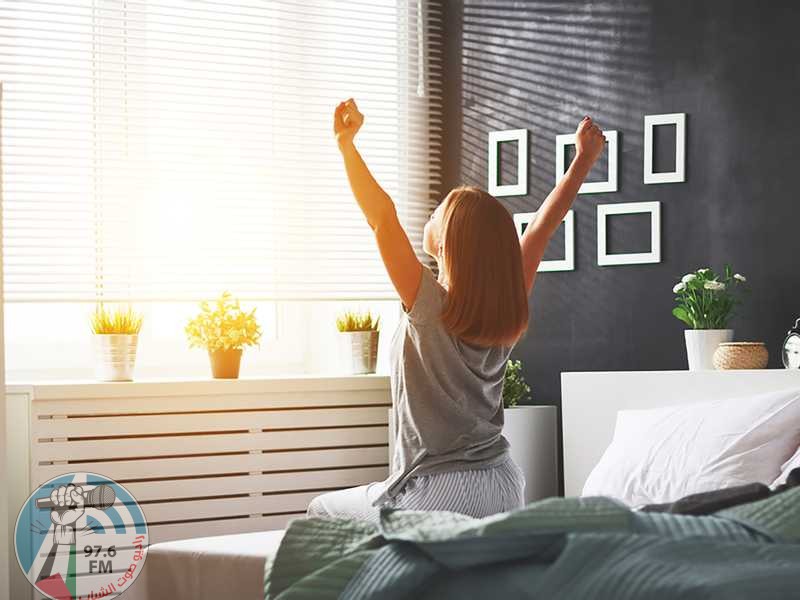 8 عادات ينبغي تجنبها ليلًا للاستيقاظ منتعشًا كل صباح!