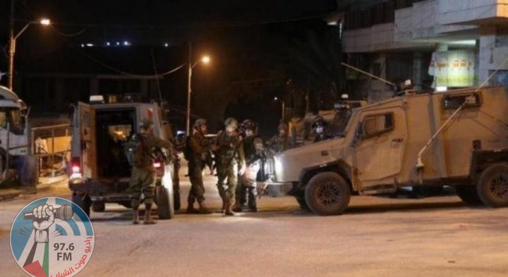الاحتلال يعتقل 15 عاملا من قطاع غزة في بديا غرب سلفيت