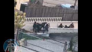 إصابات واعتقالات خلال اقتحام الاحتلال بلدة جبل المكبر في القدس لهدم منزل