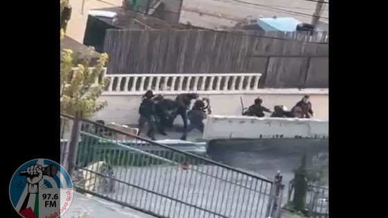 إصابات واعتقالات خلال اقتحام الاحتلال بلدة جبل المكبر في القدس لهدم منزل