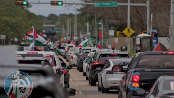 ناشطون يحتجون على استمرار العدوان الإسرائيلي أثناء زيارة الرئيس الأميركي ولاية كارولينا الجنوبية