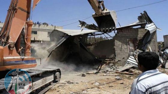 الاحتلال يهدم مساكن وبركسات في دوما جنوب نابلس