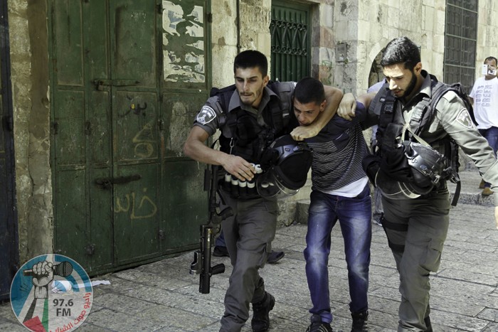 الاحتلال يعتقل 20 مواطناً من مناطق مختلفة بالضفة الغربية