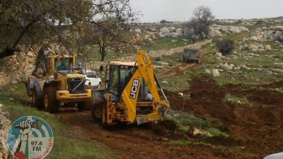 الاحتلال يواصل أعمال تجريف أراضٍ في حوسان غرب بيت لحم