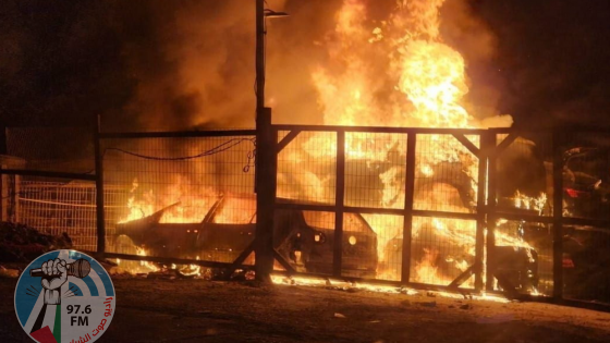 مستوطنون يحرقون غرفة زراعية في ظهر العبد جنوب غرب جنين