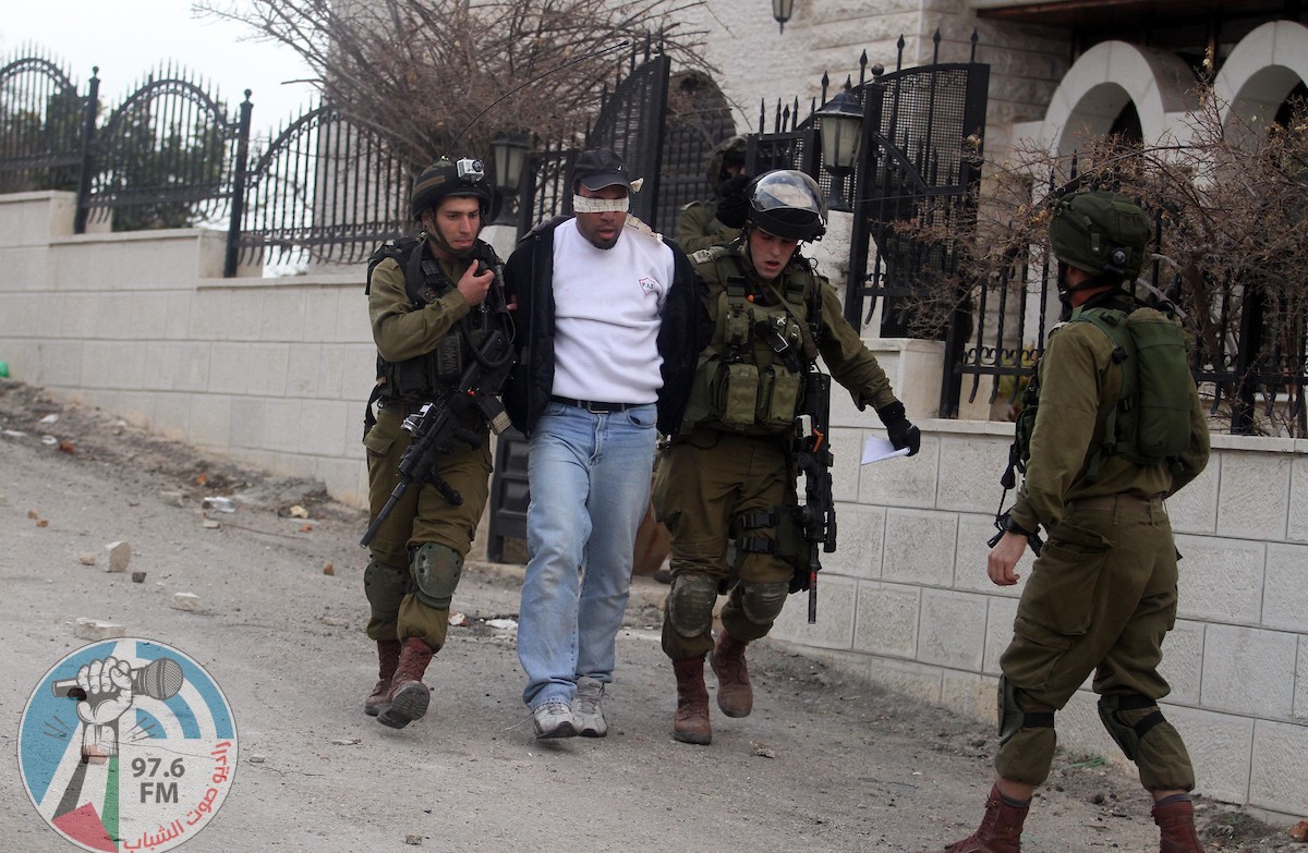 قوات الاحتلال تعتقل تسعة مواطنين من الخليل