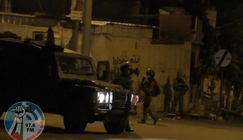الاحتلال يقتحم كفر الديك وبروقين ويستولي على كاميرات مراقبة