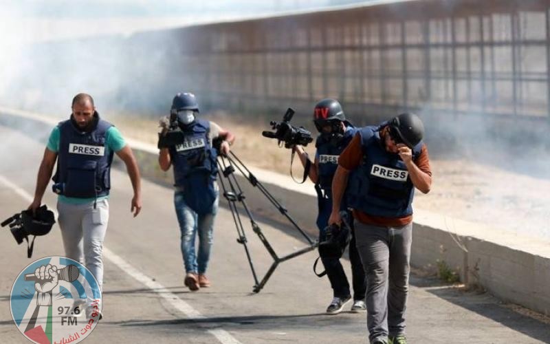 نقابة الصحفيين تدعو المؤسسات الدولية إلى توفير الحماية للصحفيين الفلسطينيين