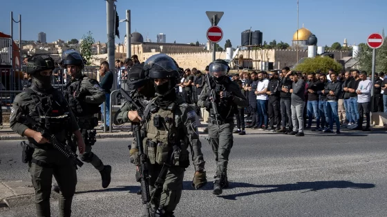 القدس: الاحتلال يستدعي مواطنا ومستعمرون يعطبون إطارات 10 مركبات