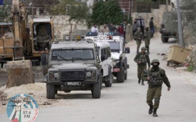 قوات الاحتلال تقتحم مدينة ومخيم جنين ويعتقل شابا