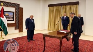 محافظ طولكرم يؤدي اليمين القانونية أمام الرئيس