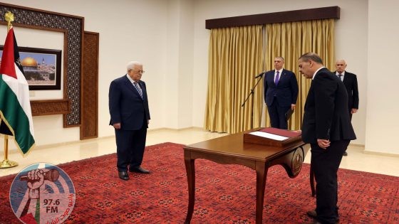 محافظ طولكرم يؤدي اليمين القانونية أمام الرئيس