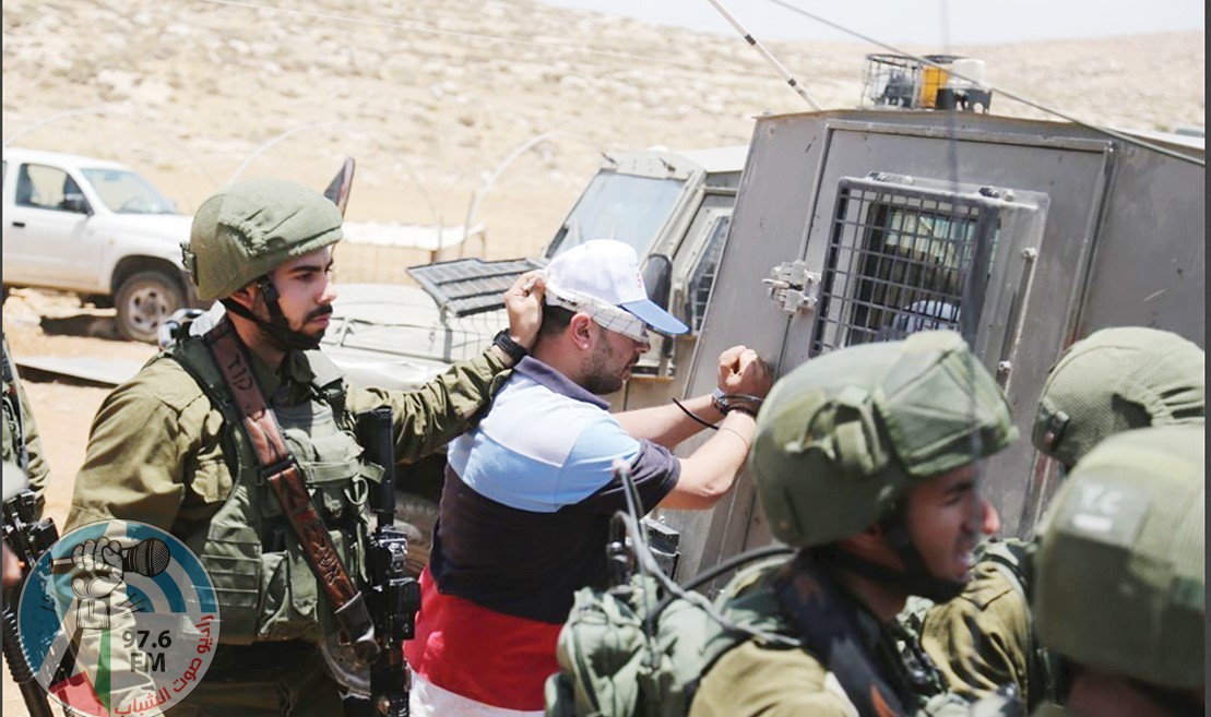 قوات الاحتلال تعتقل مواطنين من بني نعيم شرق الخليل