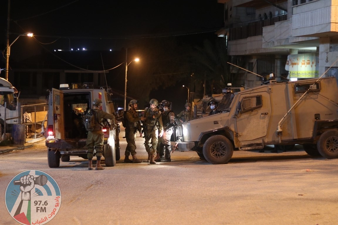 الاحتلال يقتحم مدينة طوباس ويعتقل ثلاثة شبان