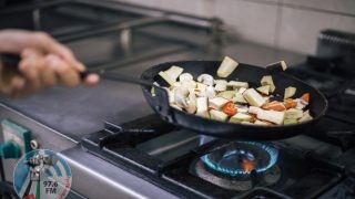 دراسة: الطهي على الغاز أسوأ 100 مرة على صحتنا من عوادم السيارات