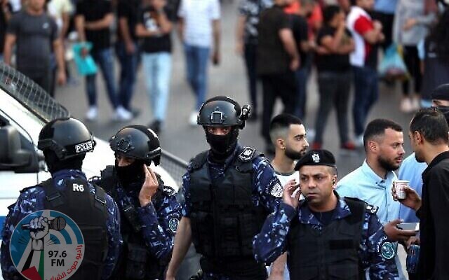 الشرطة الفلسطينية تفض شجار وتضبط سلاحا ناريا في الخليل