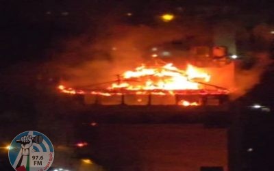 اطفائية بلدية الخليل تسيطر على حريق كبير في بناية بالخليل