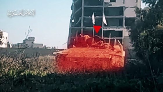 القسام: استهدفنا ناقلة جند وجرافة عسكرية شمال القطاع