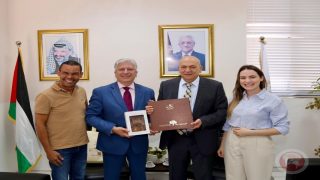 الوزير الحايك يستقبل سفير البرازيل في فلسطين