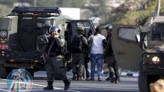 الاحتلال يعتقل 5 مواطنين من الخليل بينهم طفل