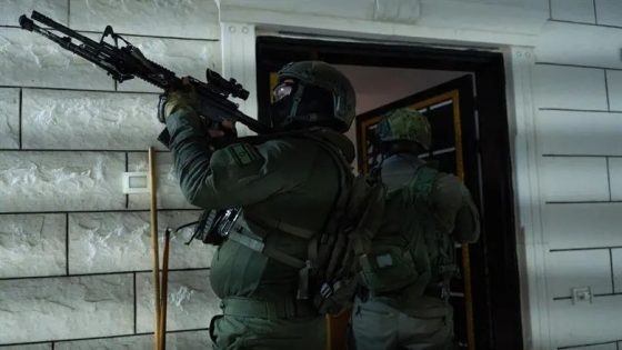 الاحتلال يعتقل 7 مواطنين من محافظة الخليل