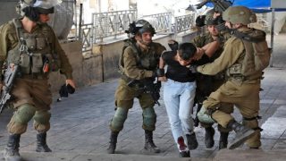 الاحتلال يعتقل 28 مواطنا من الضفة