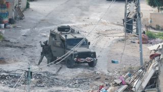 طولكرم: انتشال جثمان شهيد آخر من منزل حاصره الاحتلال بدير الغصون