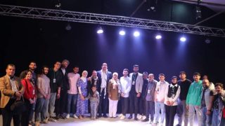فريق مسرح الجامعة العربية الأمريكية يختتم مشاركته في المهرجان الدولي للمنودراما في تونس
