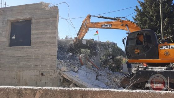 هدم شقق سكنية ومنشأة تجارية في القدس