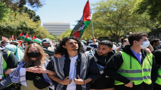 العاملون في "نظام جامعة كاليفورنيا" يعلنون الإضراب دفاعا عن حق الاحتجاج من أجل فلسطين