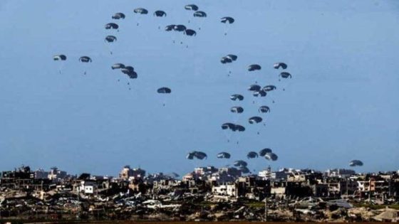 الاردن تنفذ 5 إنزالات جوية لمساعدات على شمال غزة