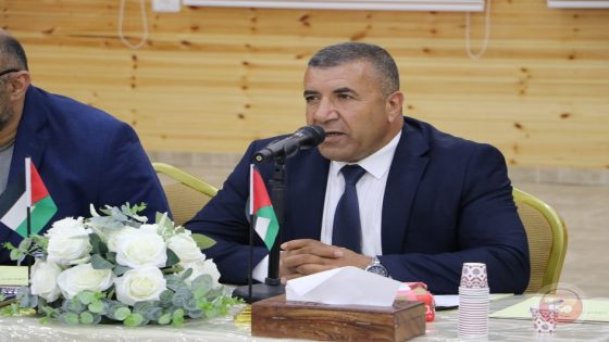 محافظ الخليل يجتمع مع ممثلي القطاع الإعلامي في المحافظة