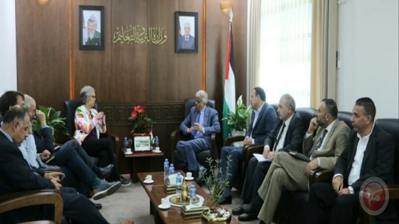 برهم يبحث مع “الأونروا” مستجدات التعليم في ظل التحديات الراهنة