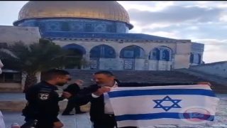 رفع العلم وصلوات جماعية- اقتحامات الأقصى في ما يسمى “يوم الاستقلال”