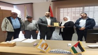 كهرباء القدس” وبلدية بيت إكسا تبحثان تنفيذ مشاريع تطويرية في البلدة