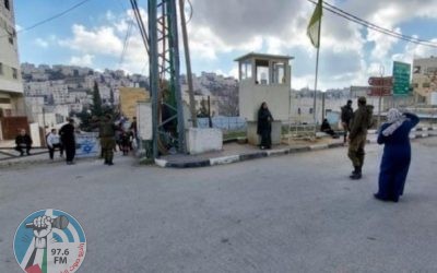 الاحتلال يشدد من إجراءاته القمعية ويحاصر 8 عائلات في البلدة القديمة من الخليل
