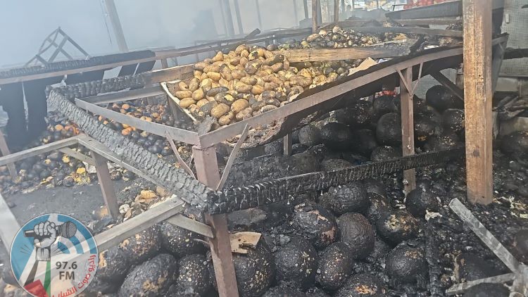 الاحتلال يتسبب في حريق هائل في حسبة ومجمع البيرة التجاري