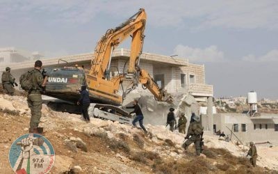 الاحتلال يهدم منزلين في بلدة عزون شرق قلقيلية