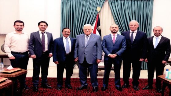 الرئيس يهنئ عصفور على توليه رئاسة الجامعة العربية الامريكية ويؤكد دعمه ومؤازرته