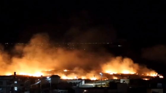 مستوطنون يضرمون النار في أراضي قصرة