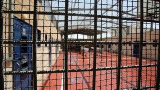 مناشدة عاجلة من عائلات الأسرى الفلسطينيين في سجون الاحتلال إلى المجتمع الدولي