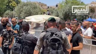 اعتداءات وقيود ومنع دخول الشبان الى الأقصى لأداء صلاة الجمعة