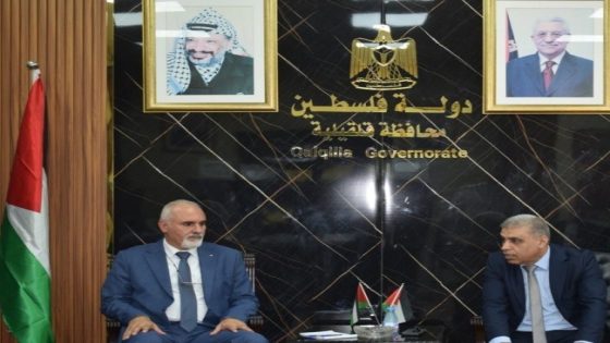 وزير الزراعة يتفقد القطاع الزراعي في قلقيلية
