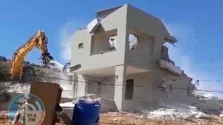الاحتلال يهدم منزلا من طابقين في قرية جلبون شرق جنين