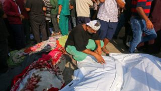 54 شهيدا وصلوا مستشفى شهداء الأقصى في 24 ساعة
