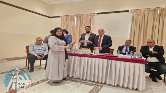 السفير جرادات يعود جرحى العدوان على غزة في المستشفيات العُمانية