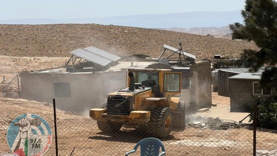 الاحتلال يهدم 11 منزلا ومسكنا في مسافر يطا جنوب الخليل