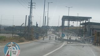 الاحتلال يغلق حاجز بيت اكسا شمال غرب القدس ويمنع طلبة "التوجيهي" من الخروج