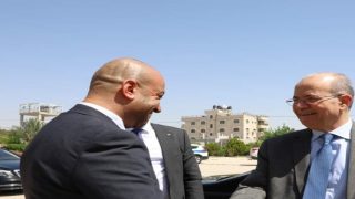 المحافظ حمايل يستقبل رئيس الوزراء في زيارته لمحافظة أريحاوالاغوار
