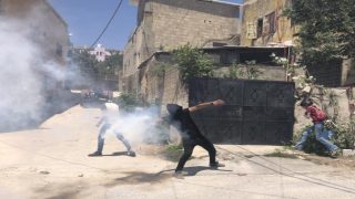 قوات الاحتلال تقمع مسيرة سلمية في كفر قدوم شرق قلقيلية